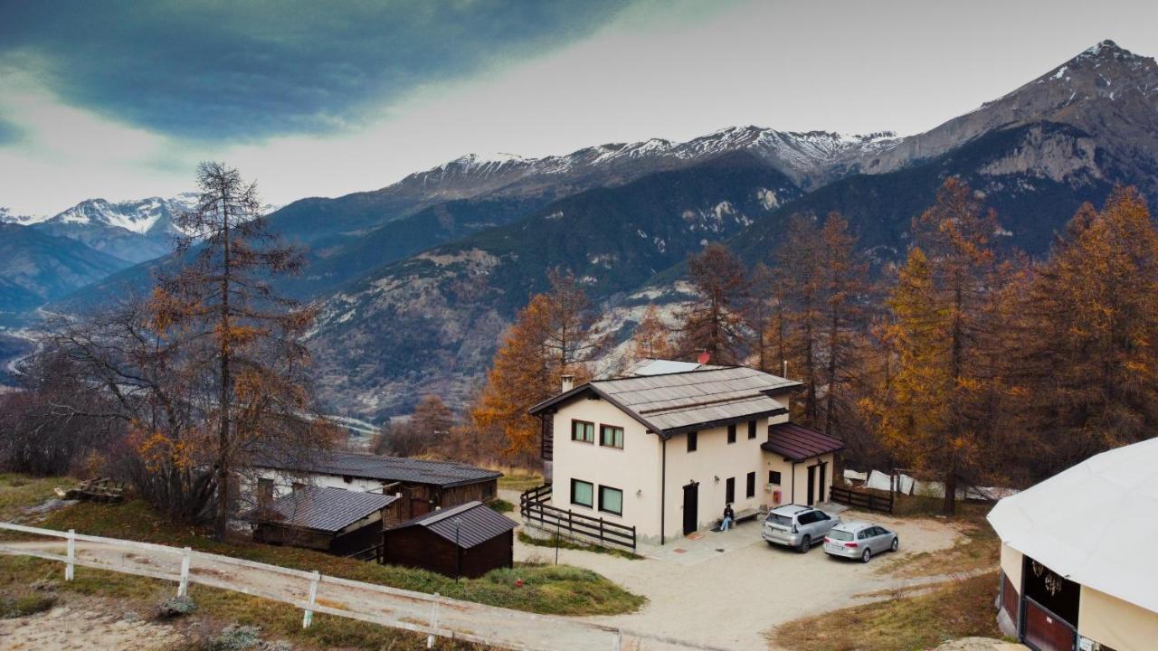 Green Mountain Lodge Oulx Extérieur photo